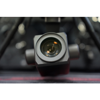 Dron Yunnec H520 + kamera E30Zoom x30 + 7 baterii + ładowarki + śmigła + plecak - Komis