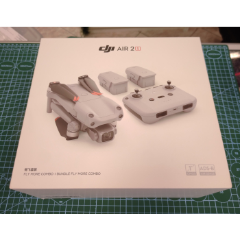 Dron DJI AIR 2S Fly More Combo - Komis