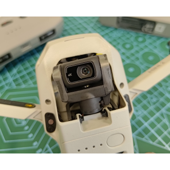 Dron DJI MINI 2 Fly More Combo - Komis
